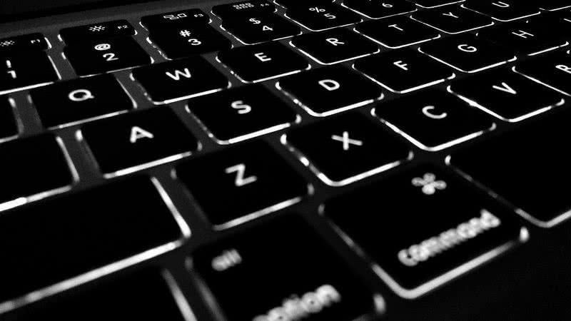 Teclado do computador acumula muita sujeira - Pixabay