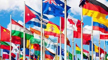 Bandeiras de diferentes nacionalidades - Divulgação